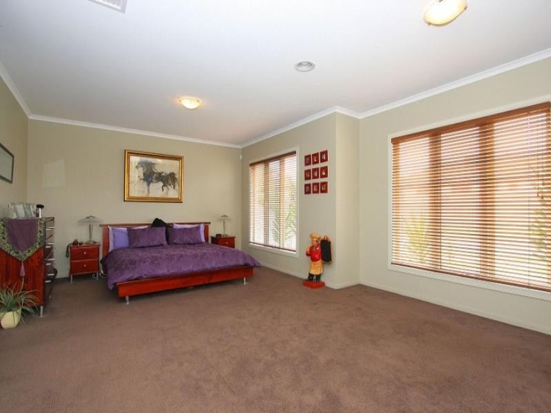 13 Eliza Court, Hillside VIC 3037