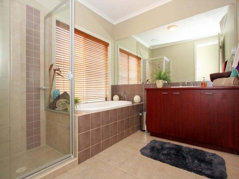 13 Eliza Court, Hillside VIC 3037