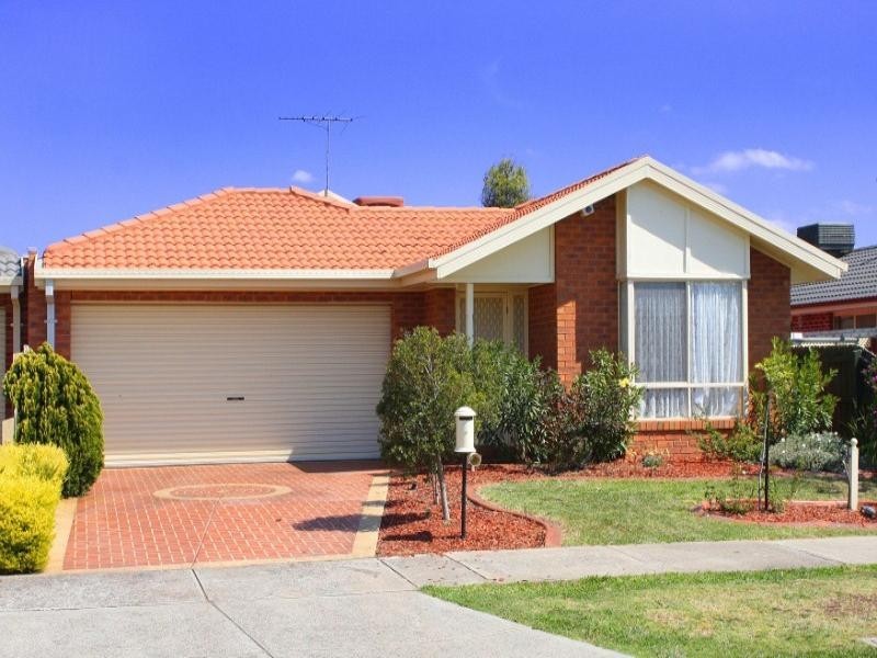 27 Meade Way, Sydenham VIC 3037