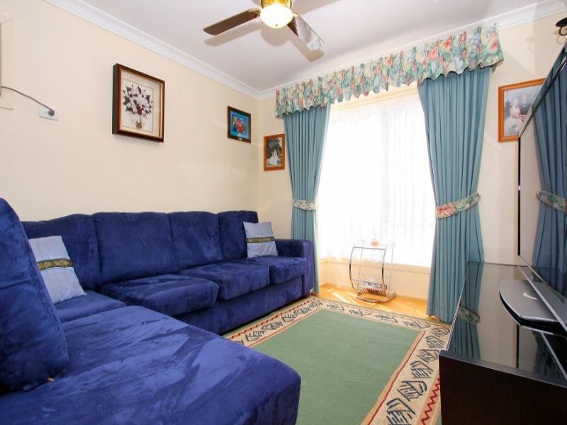 27 Meade Way, Sydenham VIC 3037