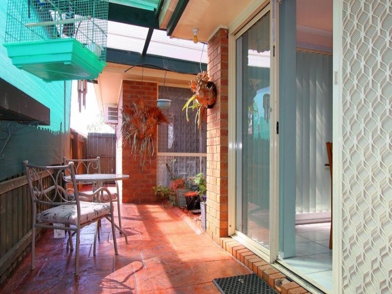 27 Meade Way, Sydenham VIC 3037