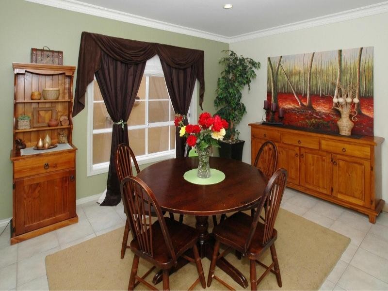 16 Glenbruar Drive, Hillside VIC 3037