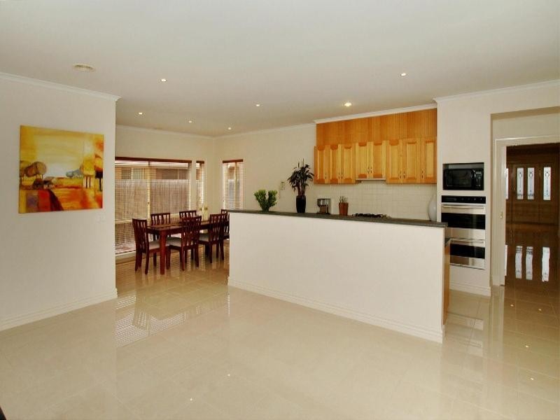 3 Prince Albert Crescent, Taylors Lakes VIC 3038