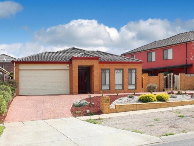 25 Watervale Boulevard, Taylors Hill VIC 3037