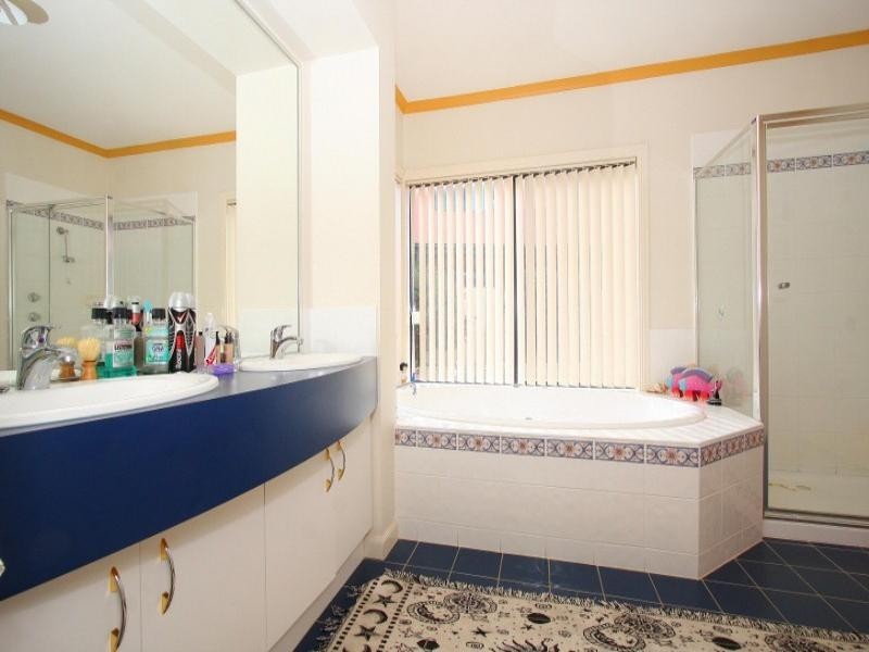 25 Watervale Boulevard, Taylors Hill VIC 3037