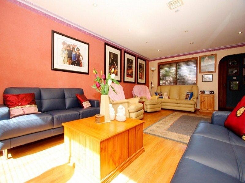 15 Carrington Street, Sydenham VIC 3037