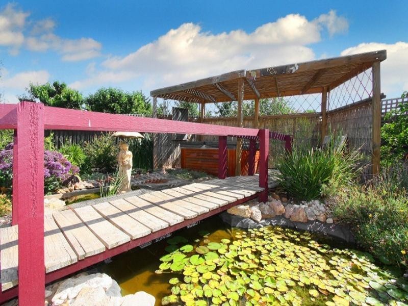 15 Carrington Street, Sydenham VIC 3037