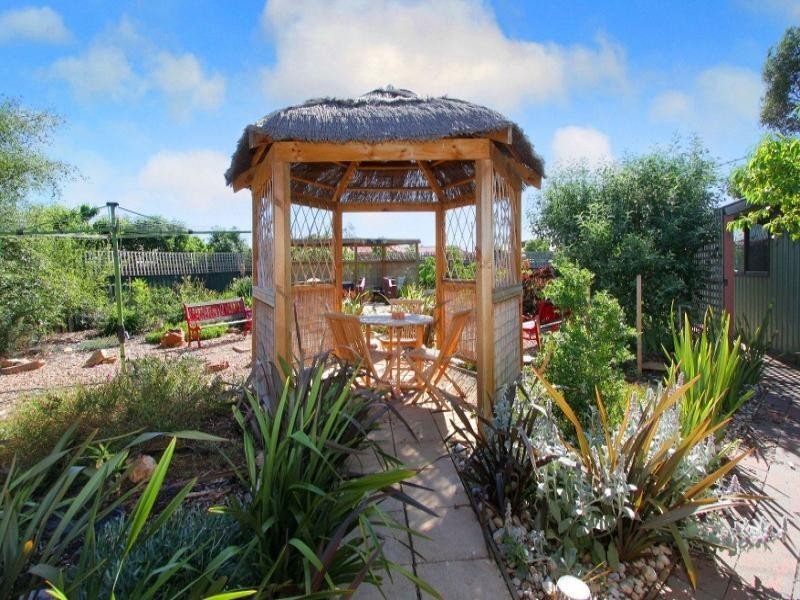 15 Carrington Street, Sydenham VIC 3037