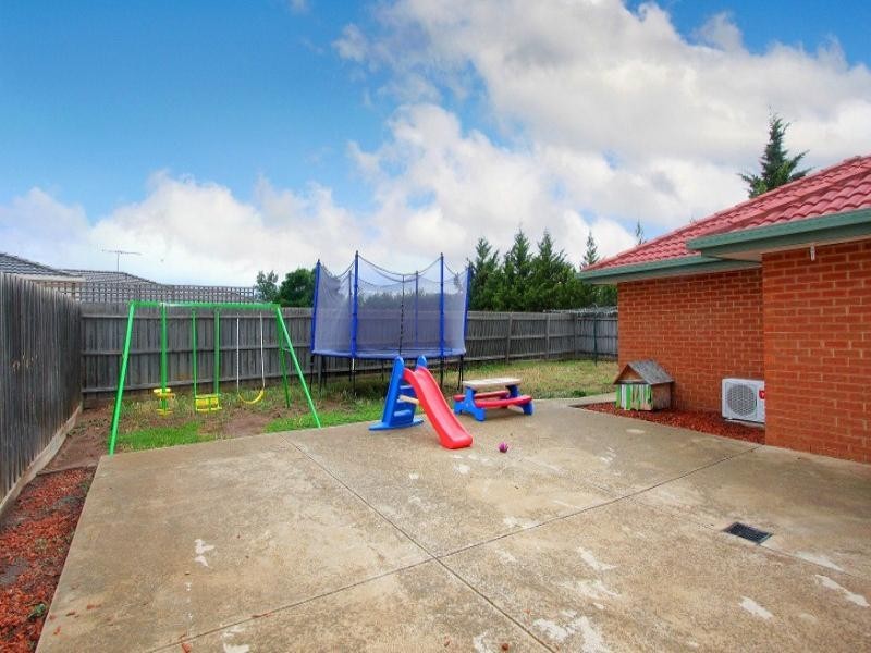 11 Varna Court, Hillside VIC 3037