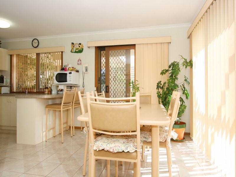 1 Sandy Court, Taylors Lakes VIC 3038