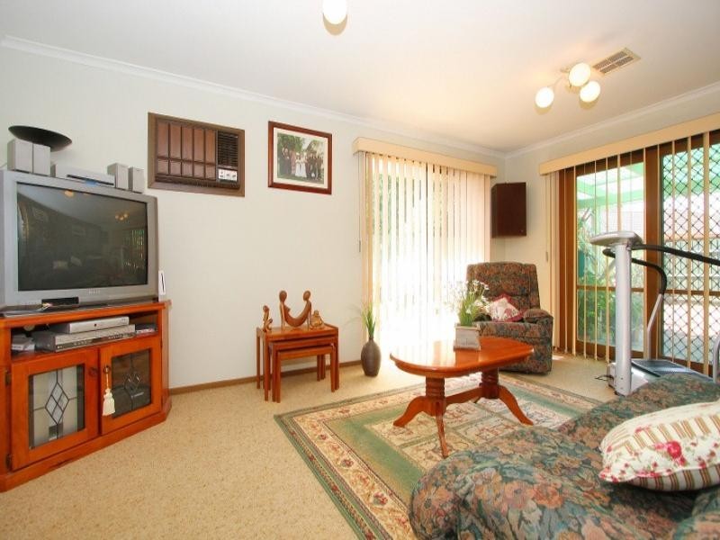 1 Sandy Court, Taylors Lakes VIC 3038