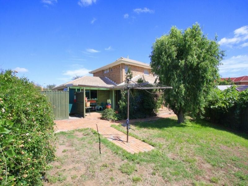 1 Sandy Court, Taylors Lakes VIC 3038