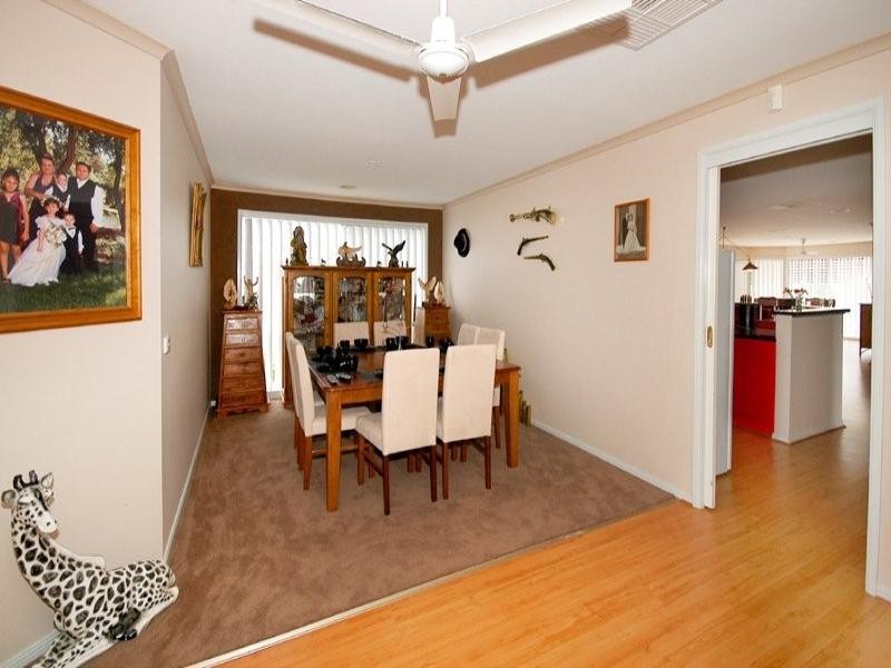 11 Sandalwood Avenue, Hillside VIC 3037