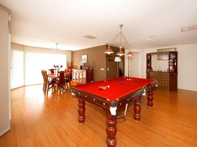 11 Sandalwood Avenue, Hillside VIC 3037