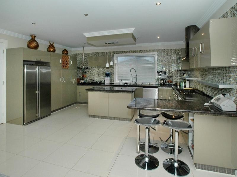 80 Taylors Hill Boulevard, Taylors Hill VIC 3037