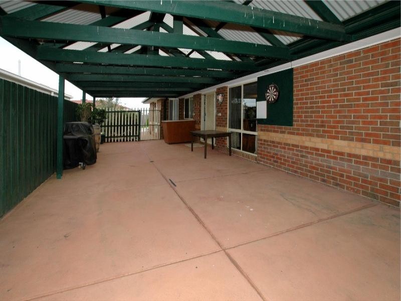 51 Bungarim Wynd, Sydenham VIC 3037