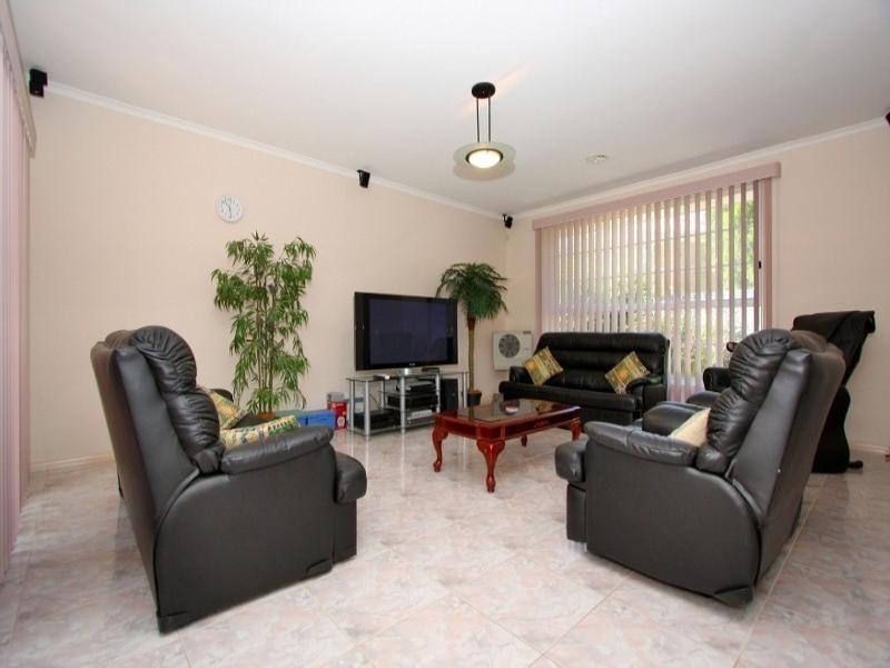 22 Australia Drive, Taylors Lakes VIC 3038