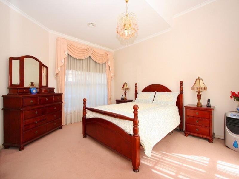 22 Australia Drive, Taylors Lakes VIC 3038