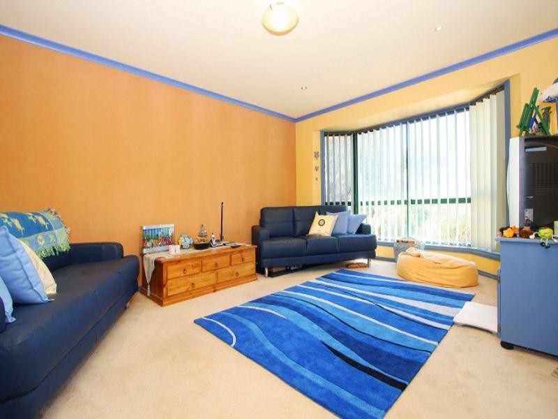 10A Manchester Drive, Sydenham VIC 3037