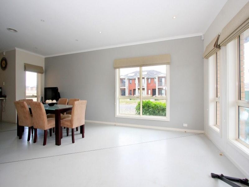 22 Garnet Way, Taylors Hill VIC 3037