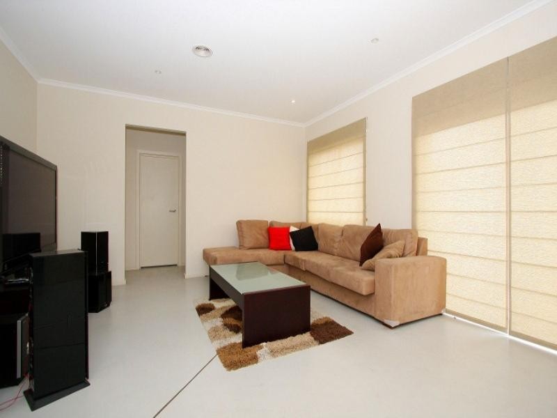 22 Garnet Way, Taylors Hill VIC 3037