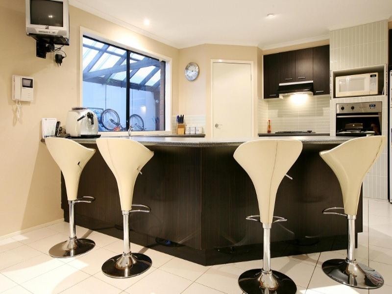 16 Whitmore Place, Hillside VIC 3037