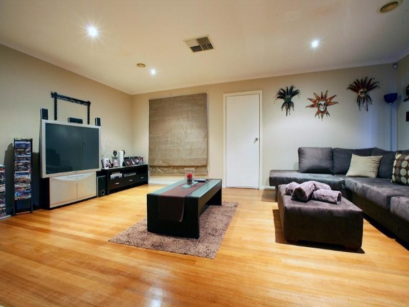 16 Whitmore Place, Hillside VIC 3037