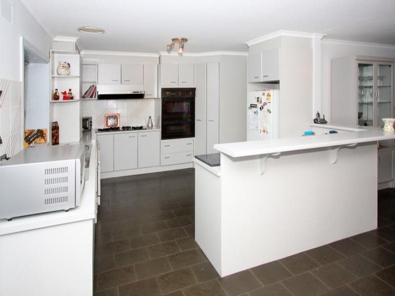 10 Lady Nelson Way, Taylors Lakes VIC 3038