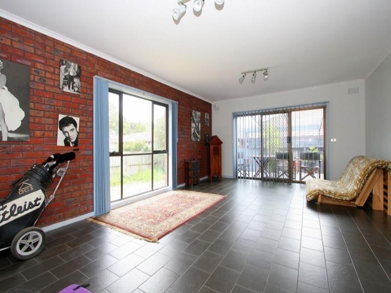 10 Lady Nelson Way, Taylors Lakes VIC 3038