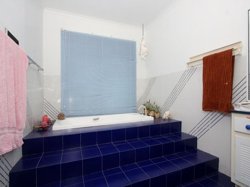 10 Lady Nelson Way, Taylors Lakes VIC 3038