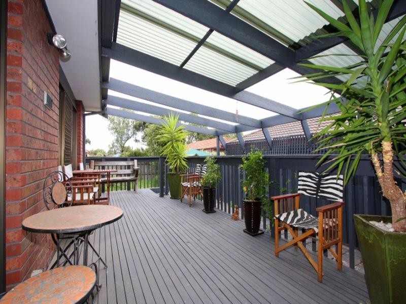 10 Lady Nelson Way, Taylors Lakes VIC 3038