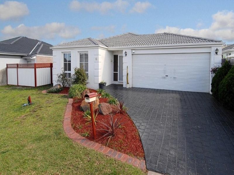 11 Sandalwood Avenue, Hillside VIC 3037