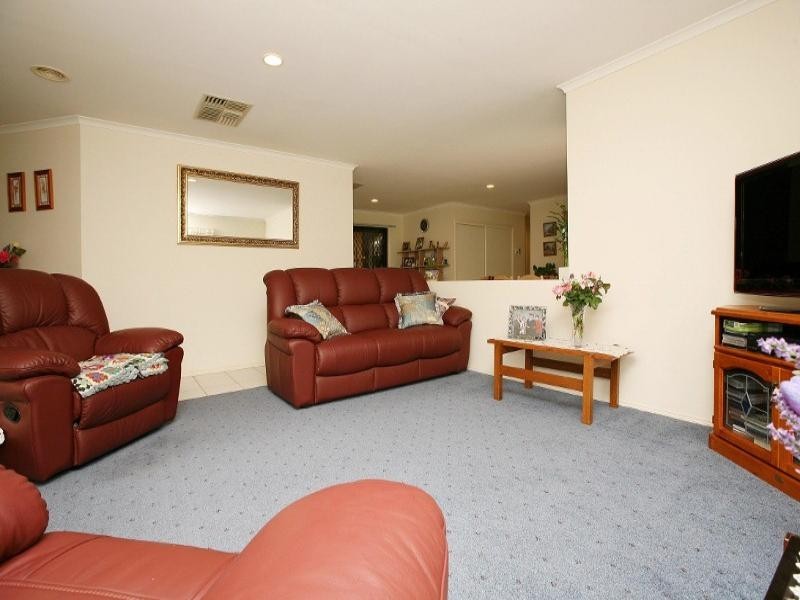 14 Avenham Court, Hillside VIC 3037