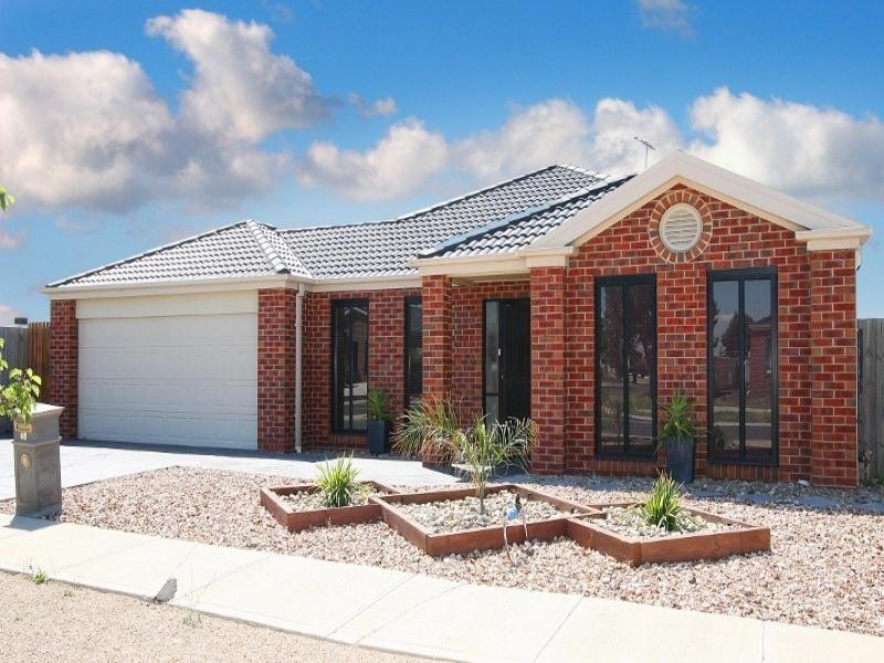 61 Jacaranda Drive, Taylors Hill VIC 3037