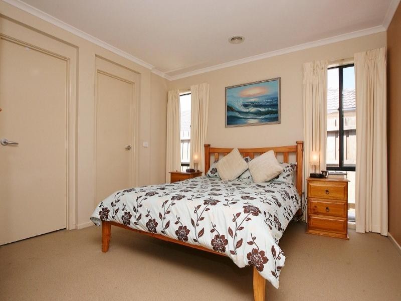 61 Jacaranda Drive, Taylors Hill VIC 3037