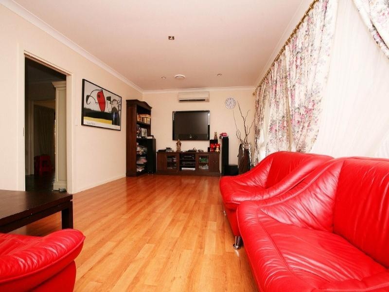 4 Cromer Place, Keilor Downs VIC 3038