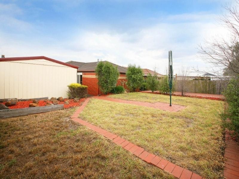 5 Darlington Grove, Sydenham VIC 3037