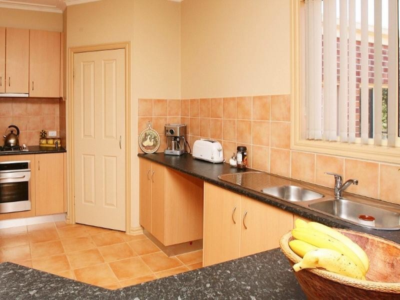 74 Wolviston Avenue, Hillside VIC 3037