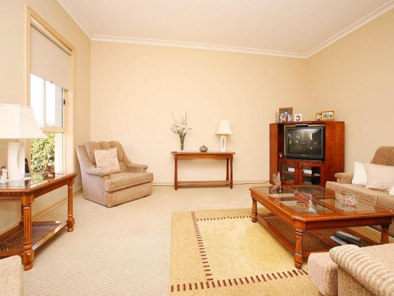 74 Wolviston Avenue, Hillside VIC 3037