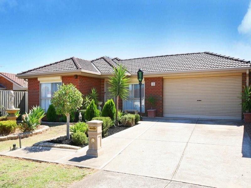 56 Honeyeater Crescent, Taylors Lakes VIC 3038