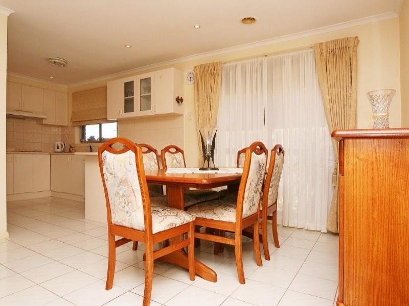 56 Honeyeater Crescent, Taylors Lakes VIC 3038