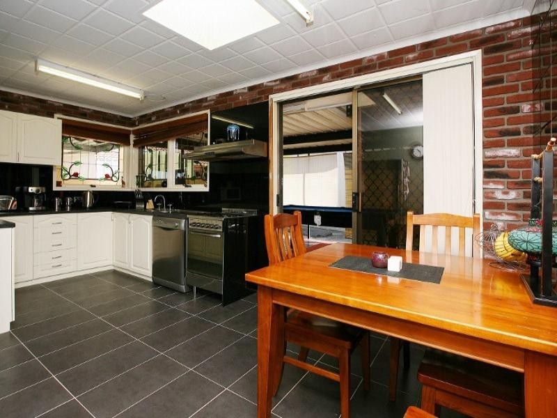 21 Firbank Terrace, Albanvale VIC 3021