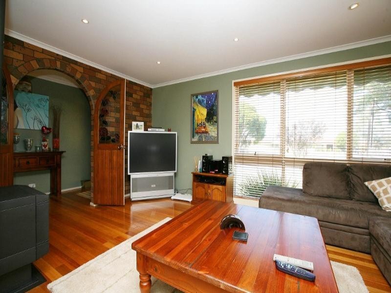 21 Firbank Terrace, Albanvale VIC 3021