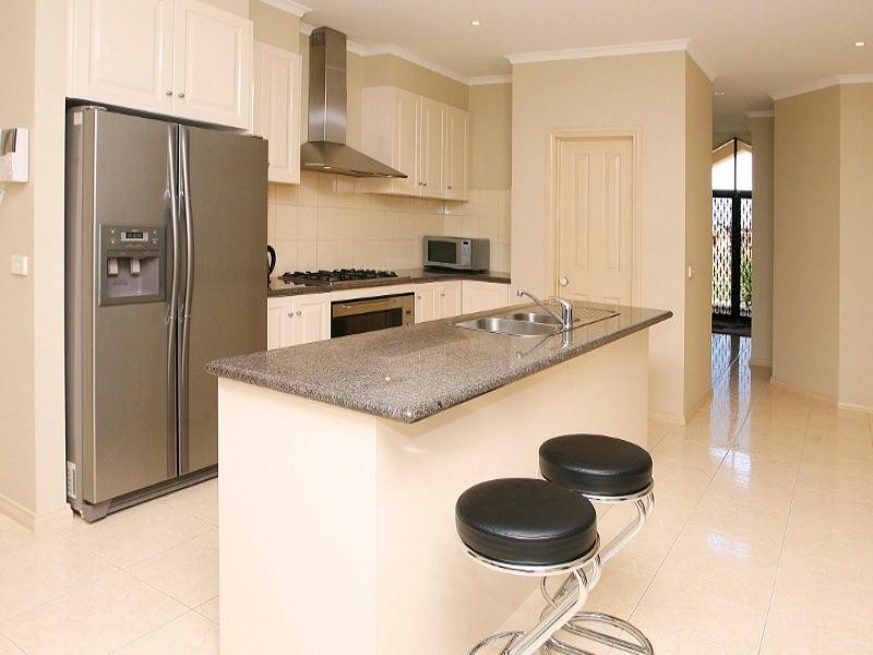 47 Park Lane, Taylors Hill VIC 3037