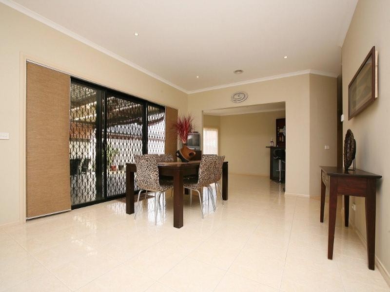 47 Park Lane, Taylors Hill VIC 3037