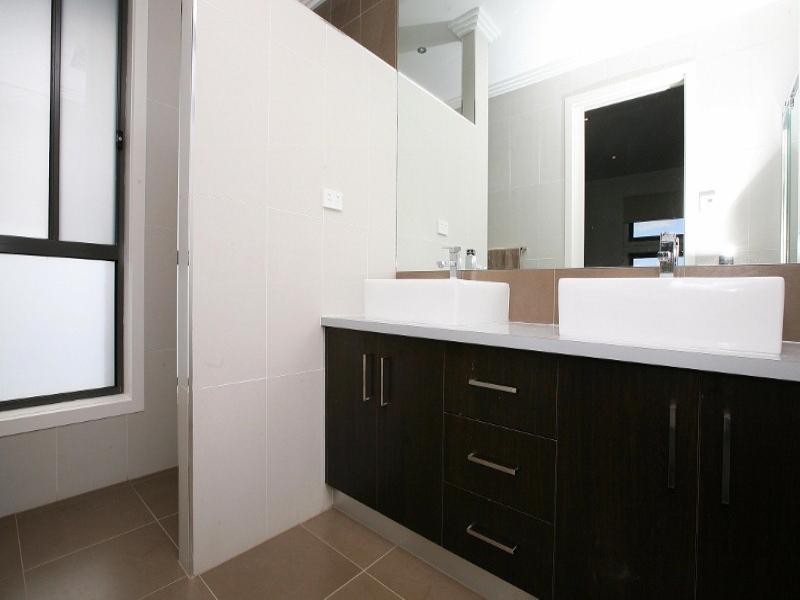 6 Nevis Place, Taylors Hill VIC 3037