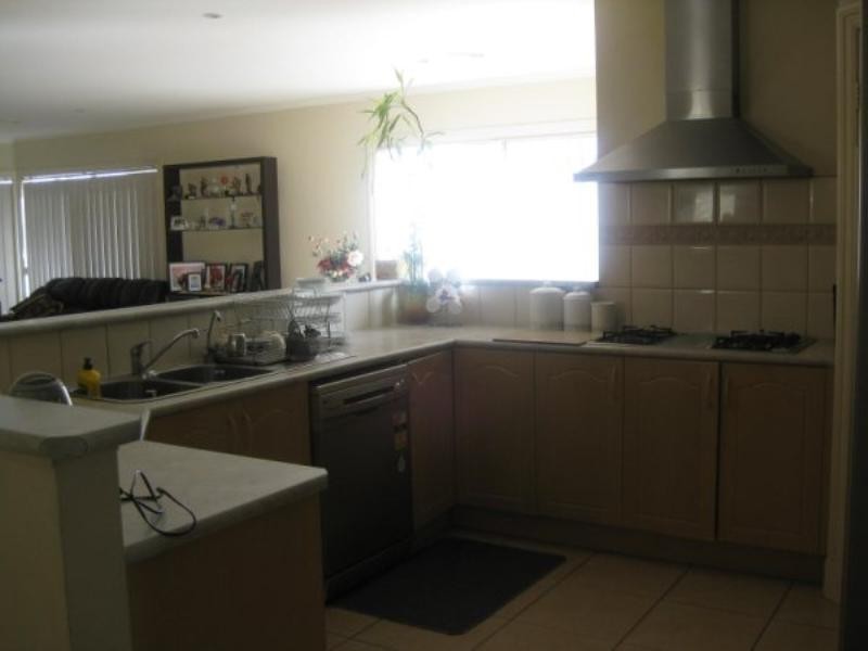 11 Knight Court, Hillside VIC 3037