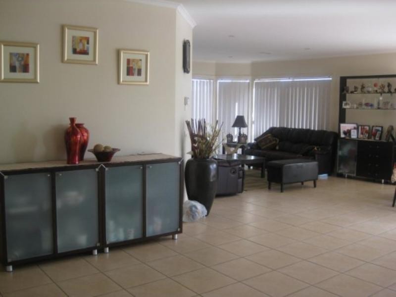 11 Knight Court, Hillside VIC 3037