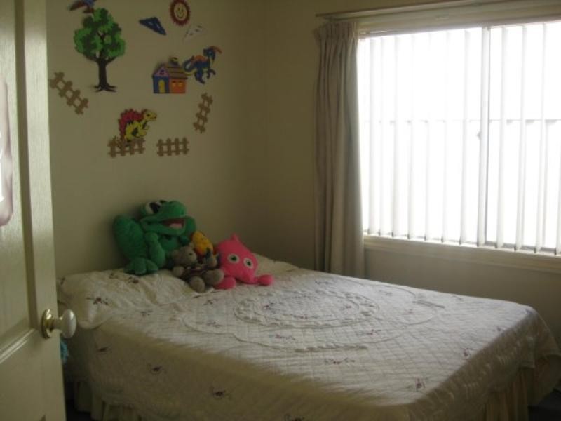 11 Knight Court, Hillside VIC 3037