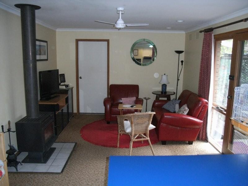 55 Victoria Road, Sydenham VIC 3037